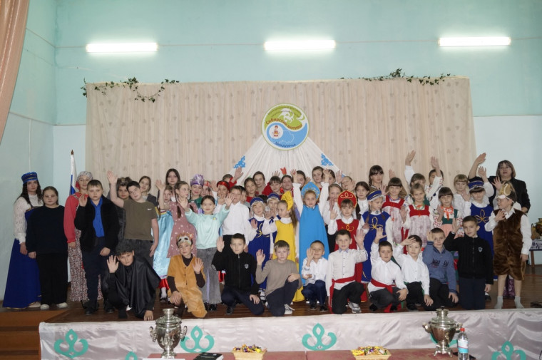 Муниципальный фестиваль национальных культур "Сибирские мотивы".